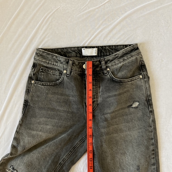 Preloved ASOS Men's Faded Black Distressed Jeans with Deliberate Holes Size 28 - Picture 12 of 13